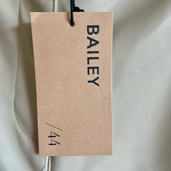 Bailey 44 Faux Leather Cargo Pants - Picture 9 of 10